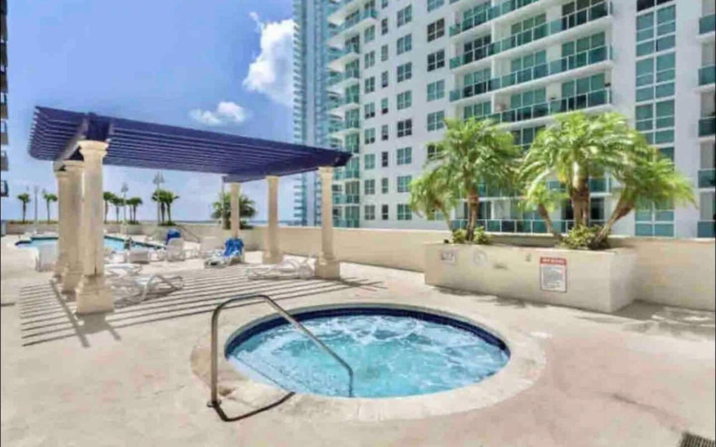 *Luxurious Highrise 2Brcondo Brickell- Waterviews* 마이애미 외부 사진