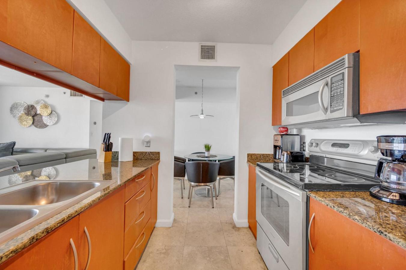 *Luxurious Highrise 2Brcondo Brickell- Waterviews* 마이애미 외부 사진