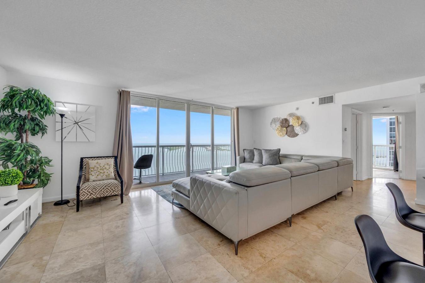 *Luxurious Highrise 2Brcondo Brickell- Waterviews* 마이애미 외부 사진